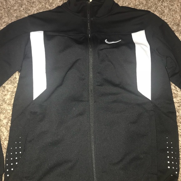 Dry fit Nike jacket kids size large TRADED - Picture 3 of 5